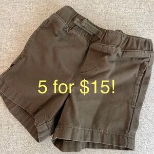 2T toddler khaki shorts green EUC